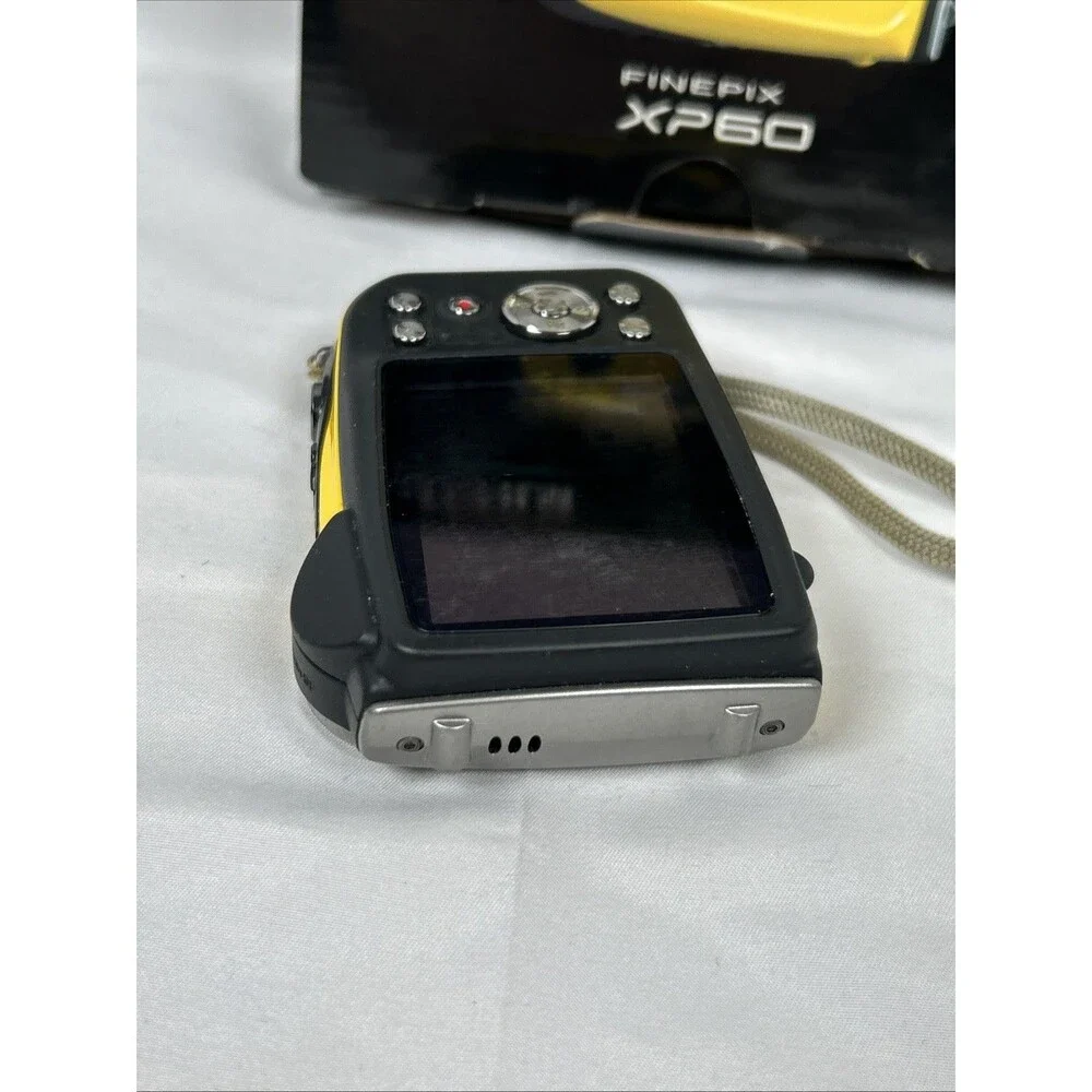 Fujifilm FinePix XP60 Yellow 16.4MP Digital Camera Charger Battery Software Disk